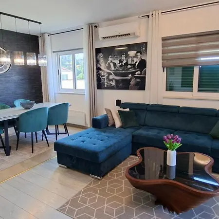 Apartment Jadre